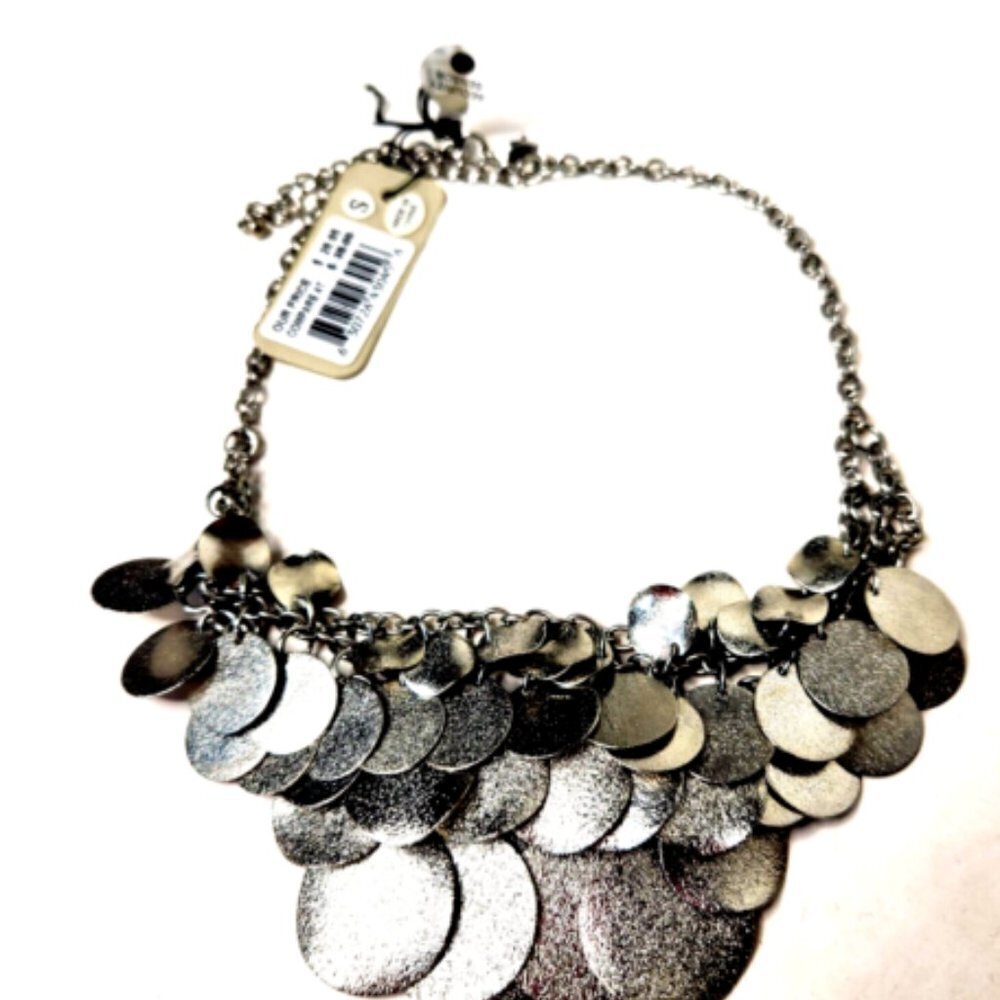One Wink Women's Circle Necklace